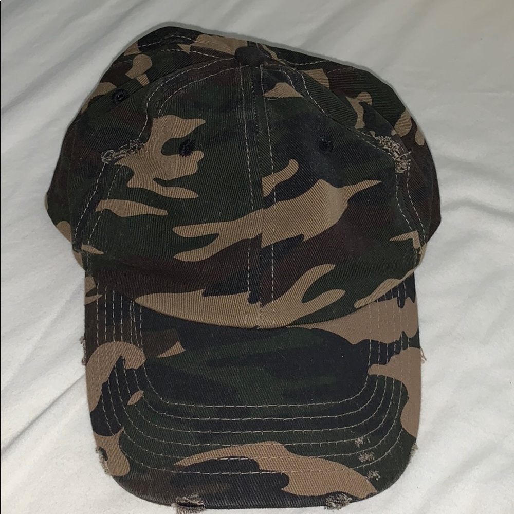 Camo baseball cap
